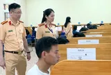 Phục hồi điểm giấy phép lái xe: Đề xuất tăng câu hỏi kiểm tra kiến thức pháp luật về TTAT giao thông đường bộ