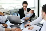 Lao động nữ nuôi con nhỏ dưới 12 tháng tuổi có được dùng 60 phút nghỉ để về sớm?