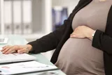 Cho người lao động nghỉ việc vì mang thai, doanh nghiệp bị phạt thế nào?