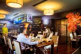 Kinh doanh nhà hàng ăn uống, có phải tách riêng doanh thu món ăn và đồ uống khi tính thuế GTGT?
