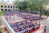 Cơ cấu, số lượng, chế độ đối với hiệu trưởng, hiệu phó khi sắp xếp cơ sở giáo dục