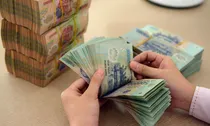Công chức đi học ở nước ngoài được tính lương thế nào?