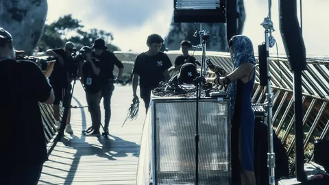 Sự kiện âm nhạc quốc tế United We Stream Asia tại Cầu Vàng: Khi âm nhạc thả trôi theo mây trời