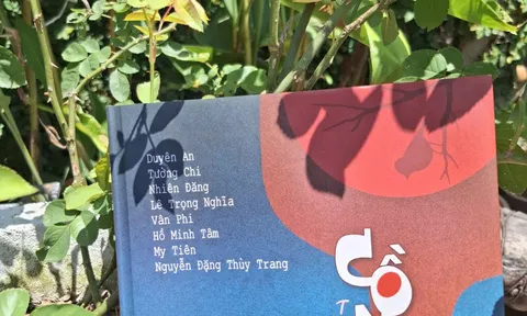 Cồn, một tập thơ... lạ