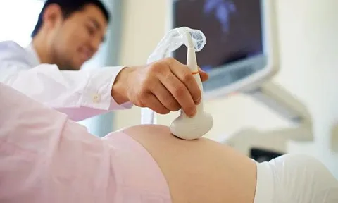 Đối tượng nào được ưu tiên khám sàng lọc bệnh bẩm sinh trước sinh và sơ sinh từ 1/7/2026?