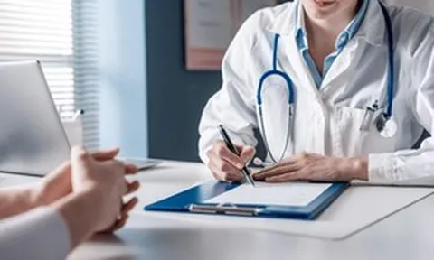 Bác sĩ muốn đứng đầu phòng khám cần đáp ứng điều kiện gì?