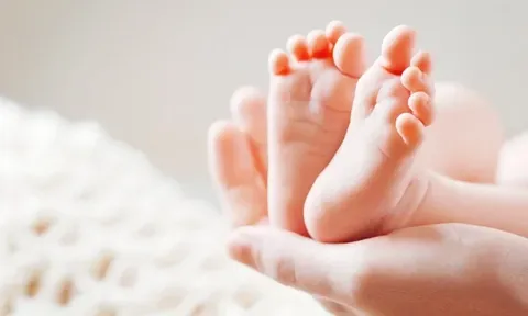 Nghỉ dưỡng sức sau thai sản trùng với ngày lễ có được nghỉ bù?