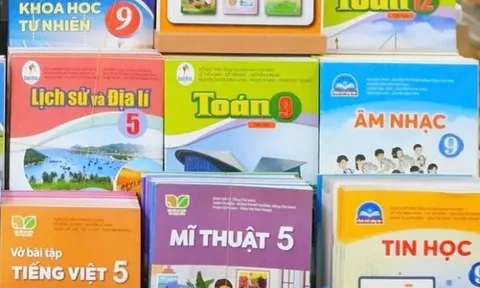Phụ huynh cần cảnh giác với bẫy lừa đảo bán sách giáo khoa trên mạng xã hội