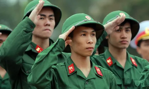 Trường hợp nào được tạm hoãn nghĩa vụ quân sự vì hoàn cảnh gia đình?