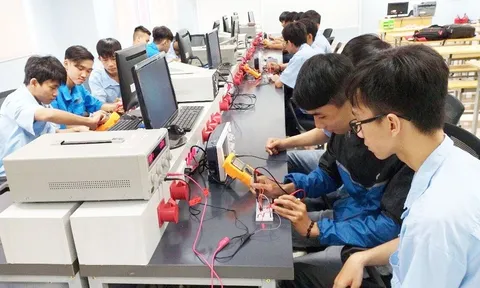 Đề xuất tăng tự chủ, đẩy mạnh số hóa đối với các trung tâm giáo dục nghề nghiệp, thường xuyên