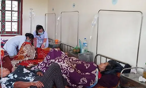 Hà Tĩnh: Nhiều người nhập viện sau khi ăn giỗ nghi do ngộ độc thức ăn