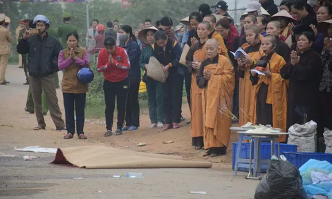 Lời khai của tài xế xe khách đâm vào đoàn đưa tang khiến 7 người tử vong?