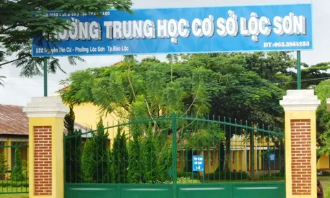 Nữ sinh lớp 8 treo cổ tự vẫn vì bị tình nghi lấy trộm tiền