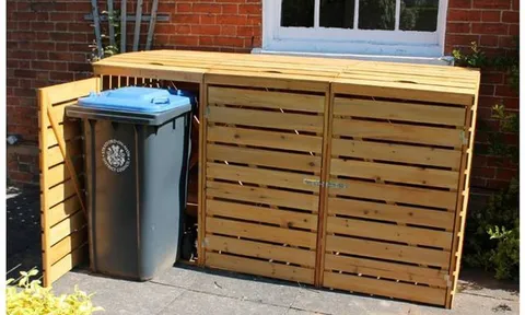 Nữ sinh 15 tuổi bị bắt vì sinh con rồi vứt đứa trẻ vào thùng rác