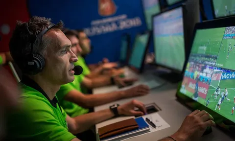 VPF dùng VAR trên xe lưu động tại lượt về V.League 2019