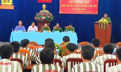 Nhân dịp 30/4, 25 phạm nhân được tha tù trước thời hạn