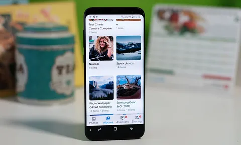 Smartphone màn hình gập được cập nhập Google Photos