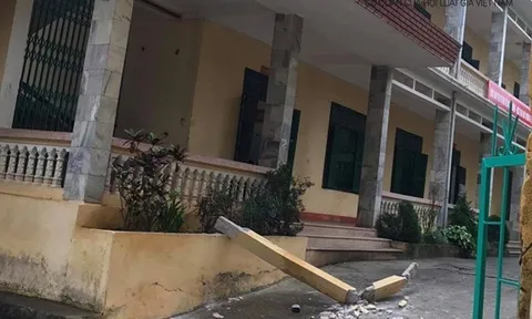 Bị khối bê tông ở trường rơi vào người, một học sinh ở Hòa Bình đã tử vong