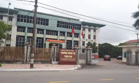 Bịa đặt thông tin về sức khỏe lãnh đạo Đảng, trưởng khoa Trường Chính trị bị cách chức