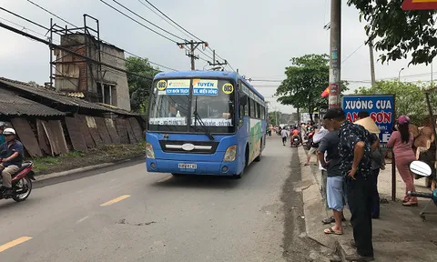 Xe buýt chạy sai lộ trình đâm chết một người đi xe máy