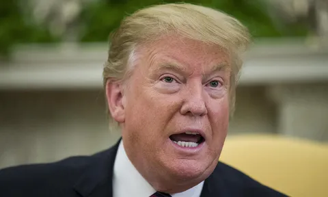 TT Trump yêu cầu tiếp tục đánh thuế lên 300 tỉ USD hàng Trung Quốc