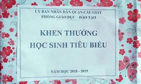 Trưởng phòng GD&ĐT lên tiếng việc học sinh tiêu biểu được tặng hộp quà rỗng