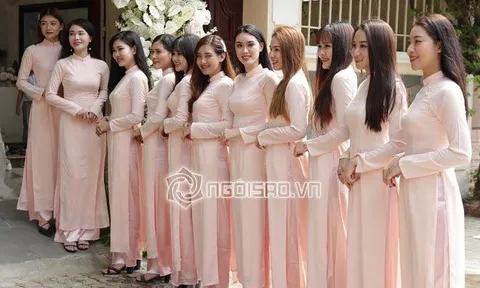 Dàn phù dâu xinh như hotgirl trong lễ ăn hỏi của Dương Khắc Linh và Sara Lưu