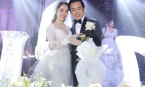 Dàn sao 'khủng' đến dự đám cưới Dương Khắc Linh và vợ kém 13 tuổi