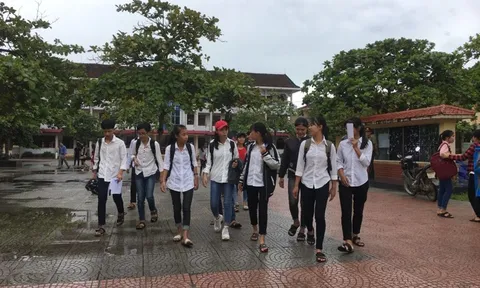 Quảng Bình: 24 thí sinh thi vào lớp 10 phải làm lại bài thi từ đầu vì giám thị ký nhầm