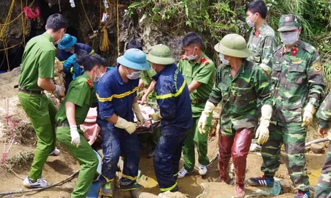 Tìm thấy thi thể người đàn ông mắc kẹt nhiều ngày trong hang đá