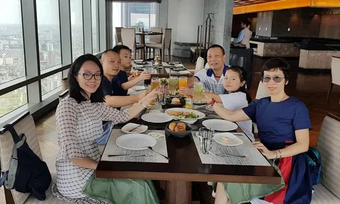 Lại Văn Sâm khoe ảnh hạnh phúc bên gia đình trong sinh nhật tuổi 62