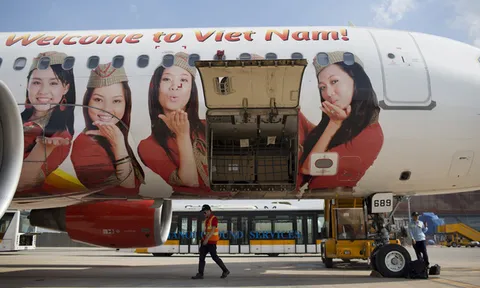 Vietjet lên tiếng về việc delay và hủy chuyến hàng loạt