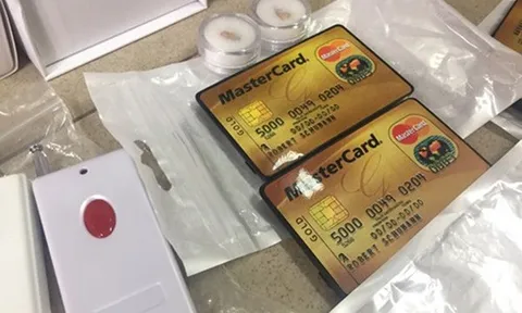 Bí mật đường đi của thiết bị gian lận thi cử trước mùa thi THPT 2019