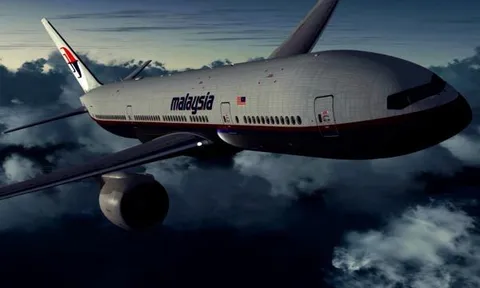 Người tìm thấy các mảnh vỡ MH370 bị doạ giết
