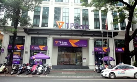 Ngâng hàng TP Bank: Khách hàng không làm cũng có thẻ tín dụng