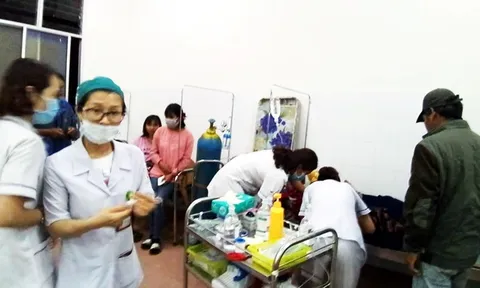Đình chỉ hoạt động cơ sở nấu cỗ cưới ở Lâm Đồng khiến 136 người ngộ độc