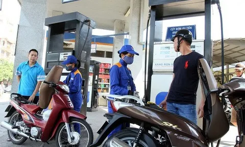 Giá xăng ngày 17/7: Tiếp tục tăng mạnh?