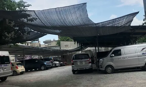 Quận Hoàng Mai: Bao giờ xử lý dứt điểm hàng loạt bãi xe không phép?