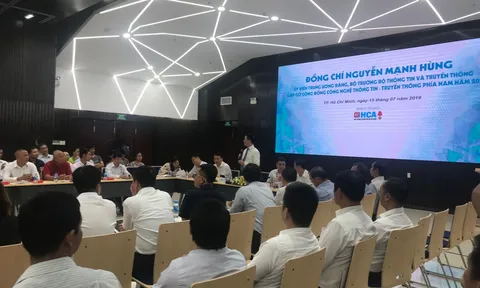 Bộ trưởng Nguyễn Mạnh Hùng: 'Doanh nghiệp CNTT là đầu tàu cho nền kinh tế'
