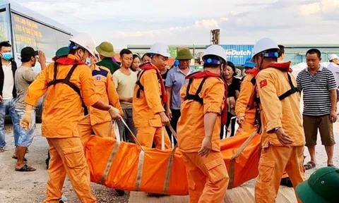 Hai thi thể ngư dân được tìm thấy gần khu vực chìm tàu cá ở Bạch Long Vĩ