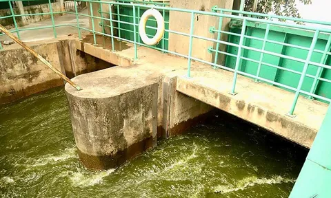 Xả 1 triệu m3 nước từ Hồ Tây sang sông Tô Lịch: Chỉ báo trước 15 phút?