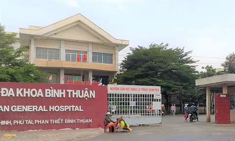 Trên đường cấp cứu, bỏ bệnh nhân xuống đường tài xế ghé đăng kiểm xe