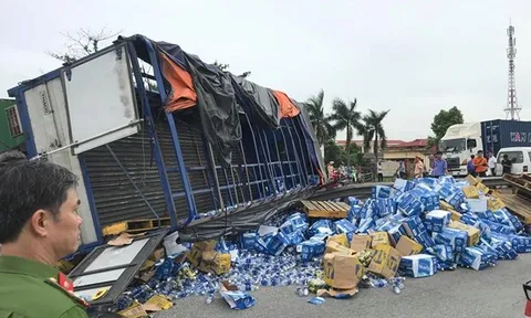 Lời khai của tài xế xe tải bị lật, đè chết 5 người ở Hải Dương