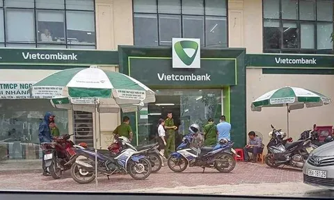 Truy bắt đối tượng nổ súng cướp ngân hàng ở Thanh Hóa