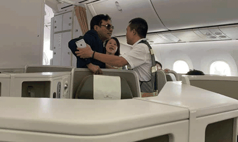 Cảng vụ hàng không lên tiếng việc đại gia địa ốc Đất Lành sàm sỡ cô gái trên máy bay