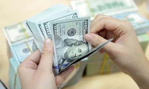 Vàng và tỷ giá trung tâm đồng loạt tăng kỷ lục