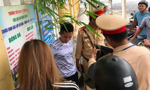 Thanh niên chở bạn gái đi chơi rồi tông CSGT chấn thương ở Đà Nẵng