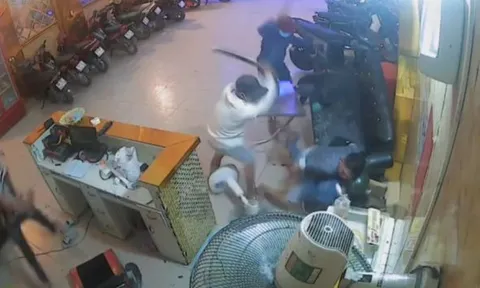 TP HCM: Nam thanh niên bị chém tới tấp gần 20 nhát trong 22 giây
