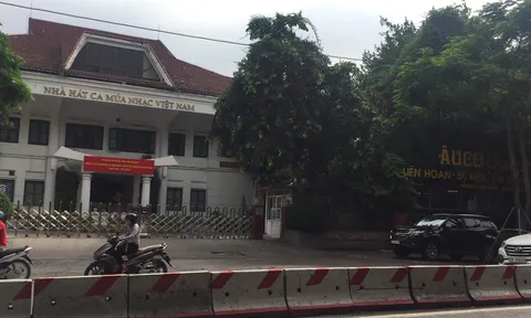 Trung tâm Nghệ thuật Âu cơ dùng đất vàng để kinh doanh quán bar, cafe?