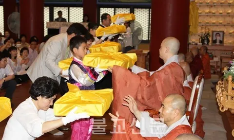 Khởi nguồn lễ Vu Lan và phong tục lễ Vu Lan ở các nước châu Á